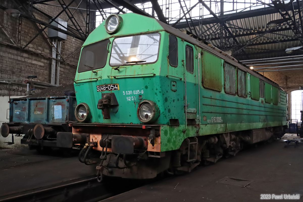 SU46-054