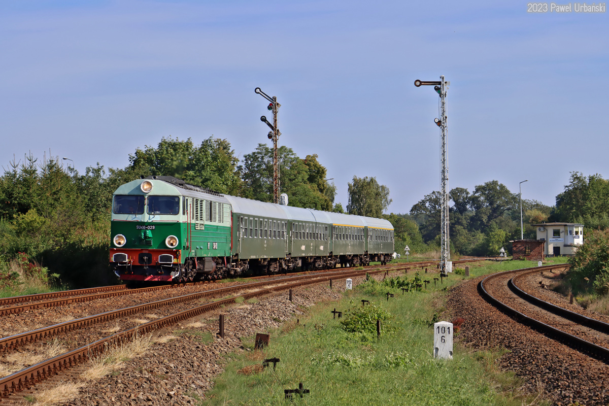 SU46-029